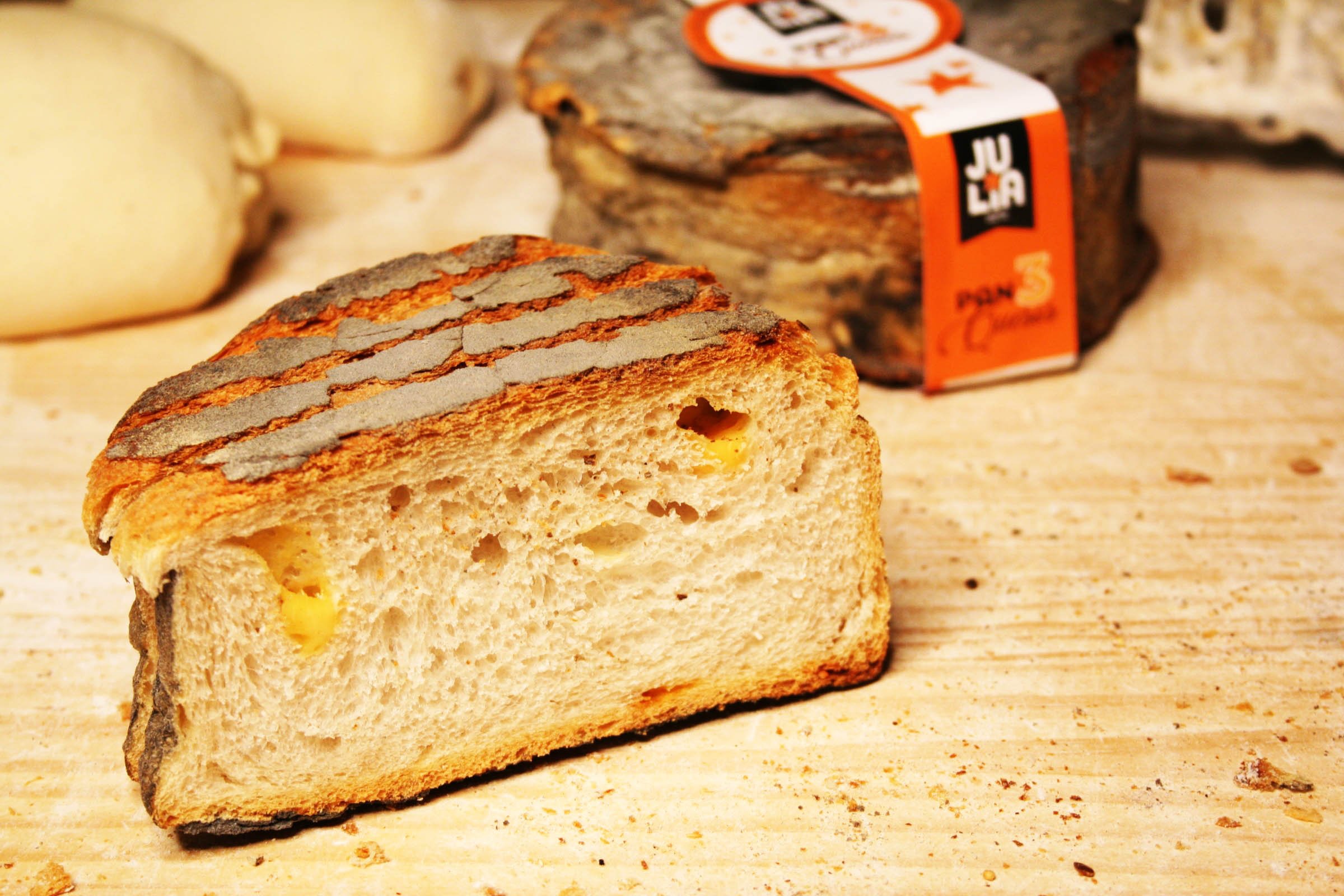 Pan 3 quesos Panaderías Julia Panadería y repostería artesanal